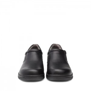 Black Dansko Low Tops Wynn Synthetic Men's Clogs | WMNLID-790