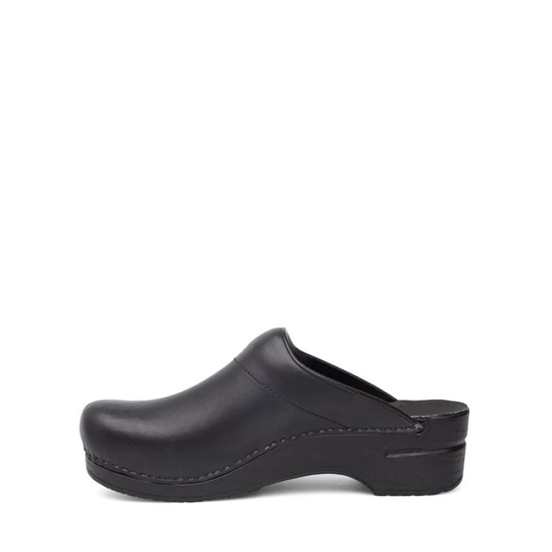 Black Dansko Walking Karl Leather Men's Clogs | LSQCFD-318