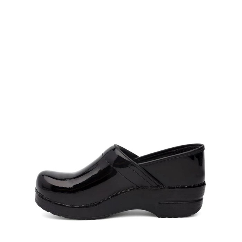 Black Dansko Work Stapled Clog Leather Women's Clogs | UOASHW-624