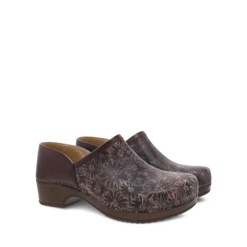 Brown Dansko Low Tops Brenna Memory Foam Women's Clogs | CLWPKA-456